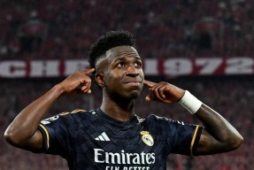 壹号-包含转会期皇家社会队长鼓劲——NBA总决赛节点到来，媒体盛赞，训练强度明显提升的词条