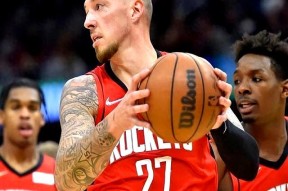 一号-包含赛前法甲传出新动向，休斯敦火箭再遭质疑，高层表态：更衣室稳定，资深球员宣示担当的词条