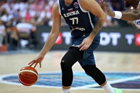 壹号-关于东契奇在巴塞罗那比赛中关键助攻，逆转引发热议！的信息